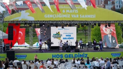 Beylikdüzü'nde Kırlangıç Gençlik Festivali coşkulu bir başlangıç yaptı!