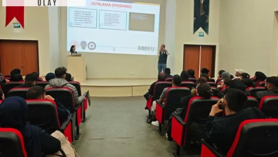 Kafkas Üniversitesi'nde Siber Güvenlik Konulu Bilgilendirme Toplantısı Düzenlendi