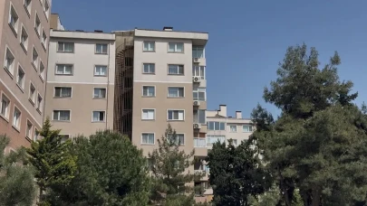 Bahçelievler'de dehşet verici olay: Boşanma sürecindeki eşini 10 defa bıçaklayarak polise teslim oldu