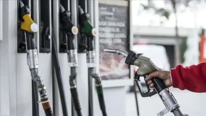 Son açıklanan verilere göre benzin ve motorin fiyatları yeniden güncellendi! Öğrenmek için hemen tıklayın