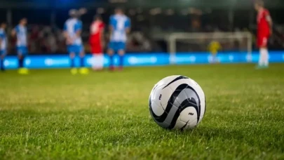 Bugün hangi futbol takımları karşı karşıya gelecek? İşte 7 Mayıs Perşembe günü oynanacak maçlar!
