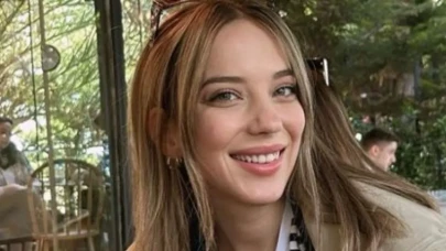 Akın Akınözü'nün Sevgilisi Melis Uzunoğlu Kimdir, Kaç Yaşında ve Ne İş Yapıyor?