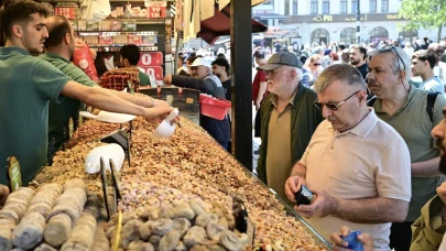 İstanbul'da Bayram Alışverişi Tercihi: Tarihi Yarımada'ya Yöneliyorlar