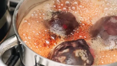 Pazarda kilosu 60 lira, faydası paha biçilemez! Her gün bir bardak içenin karaciğeri yenileniyor