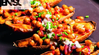 Lezzet Dünyasına Yeni Bir Soluk: Tahin Soslu Nohut ve Kırmızı Tatlı Patates İkilisi Şimdi Sofralarda Şıklığını Konuşturuyor!