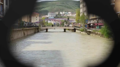 Çoruh Nehri'nin Suları Yükseliyor: Bayburt'ta Doğanın Canlılığı Artıyor