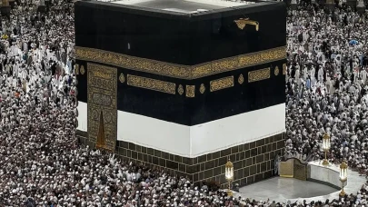 Kutsal Topraklardaki Hacılar Veda Tavafını Yaparak Kabe'den Ayrıldı