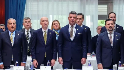 Fenerbahçe'nin Şampiyonluk Kutlamasına Sert Tepki: Sakın Ha, Sezon Hayırlı Olsun!