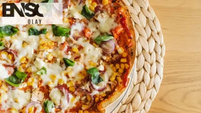 Lavaştan yapılır mı demeyin! Çıtır çıtır pizza tarifi: Özel sosu nefis