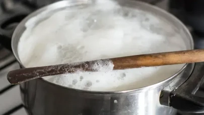 Ocakta zaman kaybetmeye son! Yemek kaynatırken beklemeye gerek kalmayacak pratik yöntem bulundu