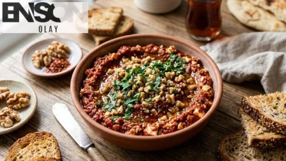 Ekmek üstü lezzetlerin yeni favorisi: Cevizli peynirli biber ezme tarifi