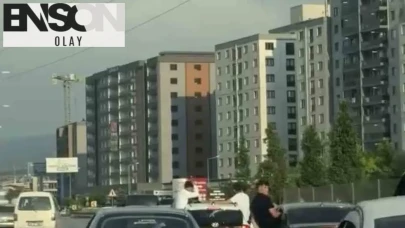 Bursa'da Trafiğin İnsanları Yüreklerini Ağızlara Getirdiği Anlar Kameralara Yansıdı