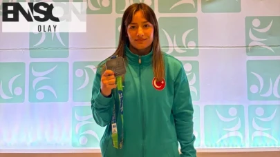 Milli güreşçi Zerda Demir, Dünya Şampiyonası'nda gümüş madalya kazandı
