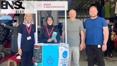 Pazar alışverişine çıkan vatandaşlar sürpriz bir durumla karşılaştı: Sağlık ekipleri tezgahların arasında görüldü