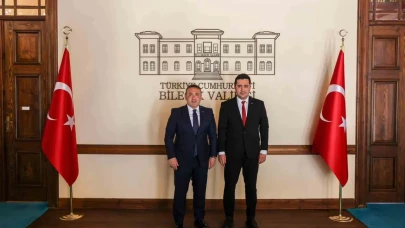 Bilecik’te gençlik vizyonu masaya yatırıldı: Vali Sözer’den STK iş birliği mesajı