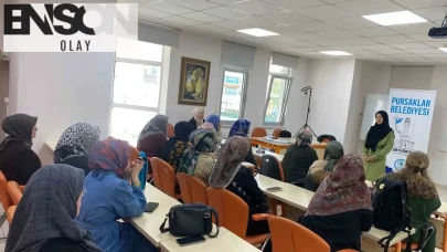 Pursaklar'da Dijital Dönemde Anne-Kız İlişkileri Güçleniyor