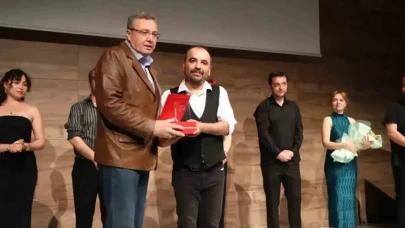 Muğla'da Sahne ve Sinema Tutkunlarının Buluşması: Yaklaşık 400 Bin Sanatsever Ağırlanırken Heyecan Dorukta!
