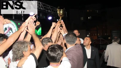 Beyşehir’in gururu meydanlara taştı: Tormet Üzümlüspor şampiyonluğu böyle kutladı