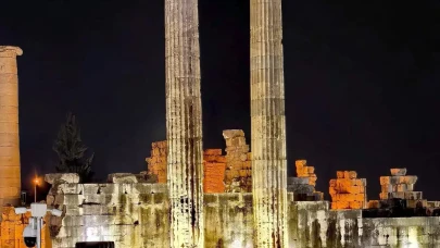 Tarihin kalbi artık yıldızların altında atıyor: Apollon Tapınağı’nda yeni dönem başladı