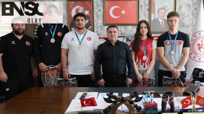 Bilecik sporcularından muhteşem başarı: Kuraş minderinde birbirinden değerli madalyalar kazanıldı