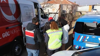 Düzce'de Jandarma Tarafından Gerçekleştirilen Operasyonla Sınır Dışı Süreci Başlatıldı