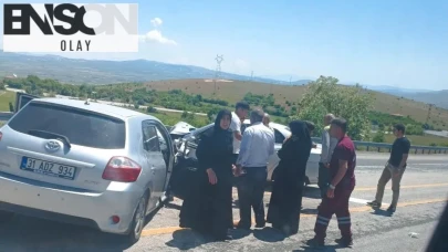 Elazığ-Keban yolunda can pazarı: İki araç çarpıştı, aralarında çocuk da var