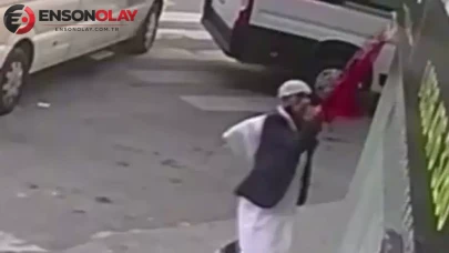 Kağıthane'de Türk bayrağını yere atan şüpheli yakalandı : 11 suç kaydı çıktı