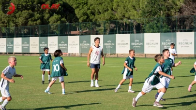 Ünlü futbolcu Arda Güler, genç futbol tutkunlarıyla buluştu