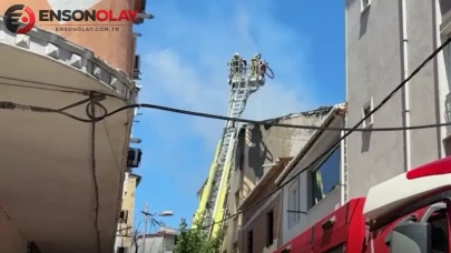 Avcılar'da 4 katlı binanın çatı katında yangın