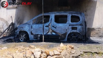 Siirt'te araçta çıkan yangın eve sıçradı