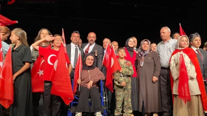 Erzurum’da çocuklar 15 Temmuz Destanı'nı sahneye taşıdı