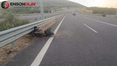İzmir'de bariyerlere çarpan motosiklet eğitmeni hayatını kaybetti