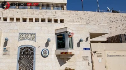 Filistin paylaşımı sonrası İngiltere'nin Kudüs hesabı askıya alındı