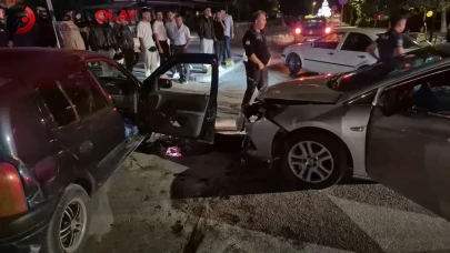Eskişehir'de Sarhoş Sürücü Beton Refüjü Aşarak Kaza Yaptı