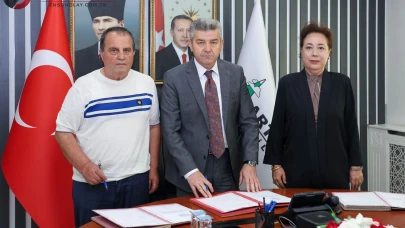 Artvin’in Gurmelesi köyünde yaşayan hayırsever iş insanı Hasan Atan bağışta bulundu