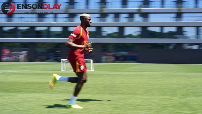 Galatasaray'da Victor Osimhen, takımla birlikte çalışmalara katıldı