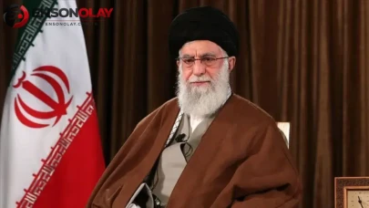 İran'ın eski dini lideri Hamaney'in naaşı Kum şehrine taşındı