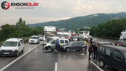 Ankara'da zincirleme kaza : 5 aracın karıştığı kazada 5 kişi yaralandı