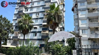Adana'da kan donduran olay : Tartıştığı eşinin başına çekiçle vurup boğazından bıçakladı