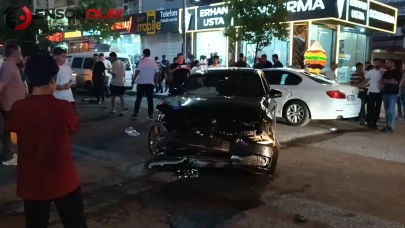 Batman'da iki otomobil çarpıştı, 1 kişi yaralandı