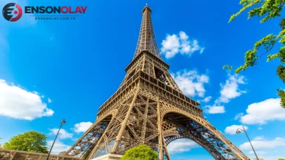 Fransa'nın başkenti Paris'te aşırı sıcaklık nedeniyle alınan alarm kararı: Eyfel Kulesi ziyaretçilerini erken ağırlayacak