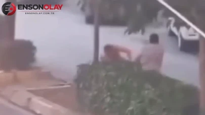 Esenyurt'ta emlakçıda başlayan tartışma sokağa taştı : Sopa ve bıçaklı kavga kamerada