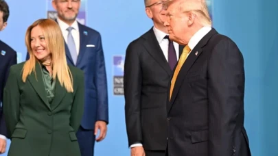 Trump ve Meloni aynı karede, ancak mesafe gündem oldu