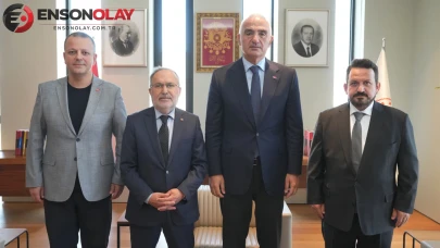 Bakan Ersoy, 15 Temmuz Derneği heyetini ağırladı