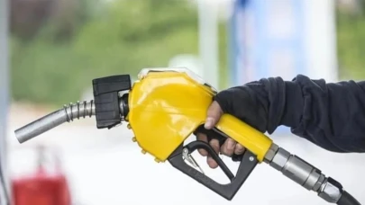 Akaryakıt tabelaları yine değişti: Motorine sert zam