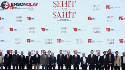 İletişim Başkanı Duran, 15 Temmuz Derneği'nin 'Şehit ve Şahit' programına katıldı