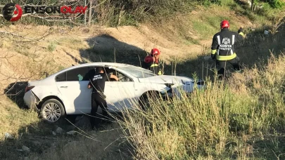 Konya'da otomobil şarampole yuvarlandı : 1'i bebek 3 yaralı
