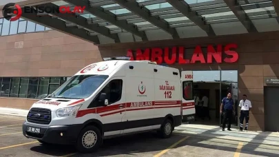 İzmir’de denizde sürüklenen 5 kişi kurtarıldı : İçlerinde 6 aylık bebek de vardı