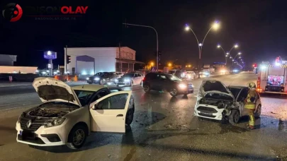 Hatay'da meydana gelen trafik kazasında 2 araç çarpıştı, 2 kişi yaralandı