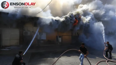 Antalya'da depoda yangın çıktı : Alevler iş yerlerine sıçradı